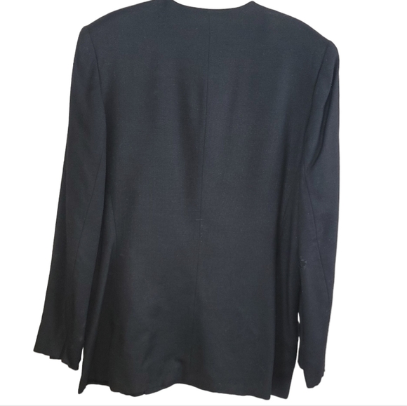 Black Blazer Jacket Size 14. 2 Hip Pockets 1 Breast Pocket. 4 Hidden Buttons - Picture 2 of 5